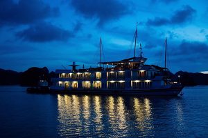 Tour Glory Legend Cruises – 2 Days 1 Night