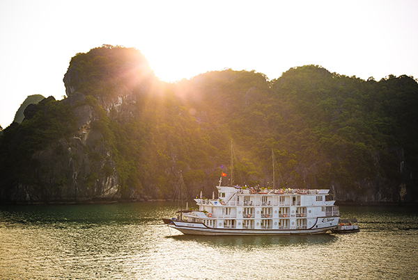 Tour Du Thuyền Bhaya Classic Cruise – 2 Ngày/1 Đêm