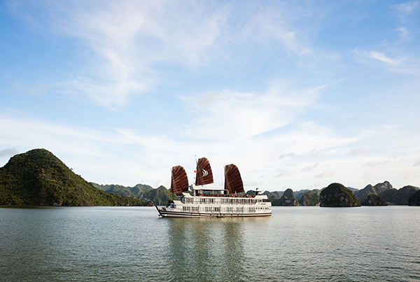 Tour Du Thuyền Halong Glory Legend Cruise – 3 Ngày/2 Đêm